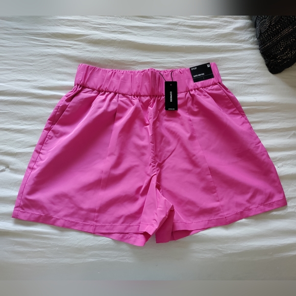 Express super high waisted pleated shorts - Picture 8 of 9